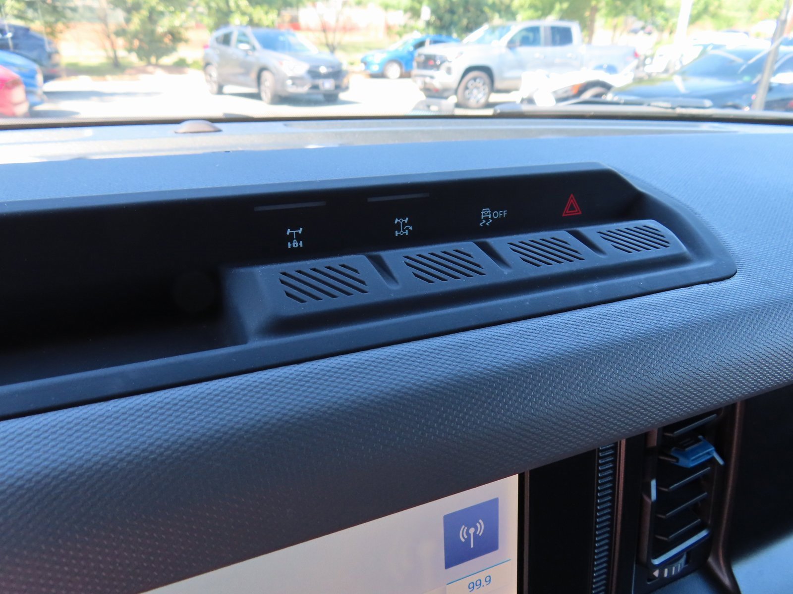 Used 2023 Ford Bronco Black Diamond image 23