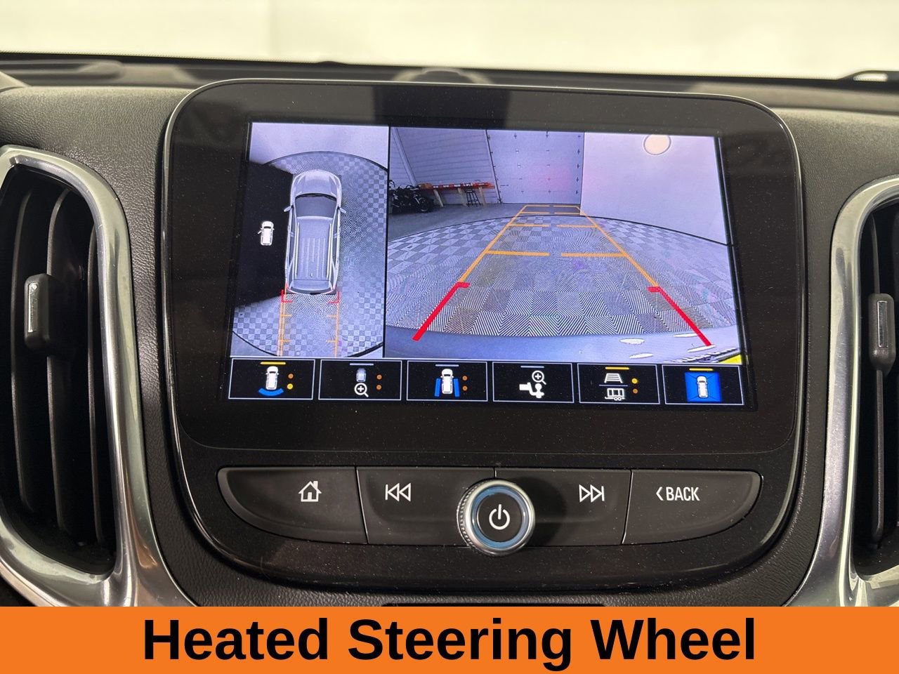 Used 2023 Chevrolet Equinox Premier image 16