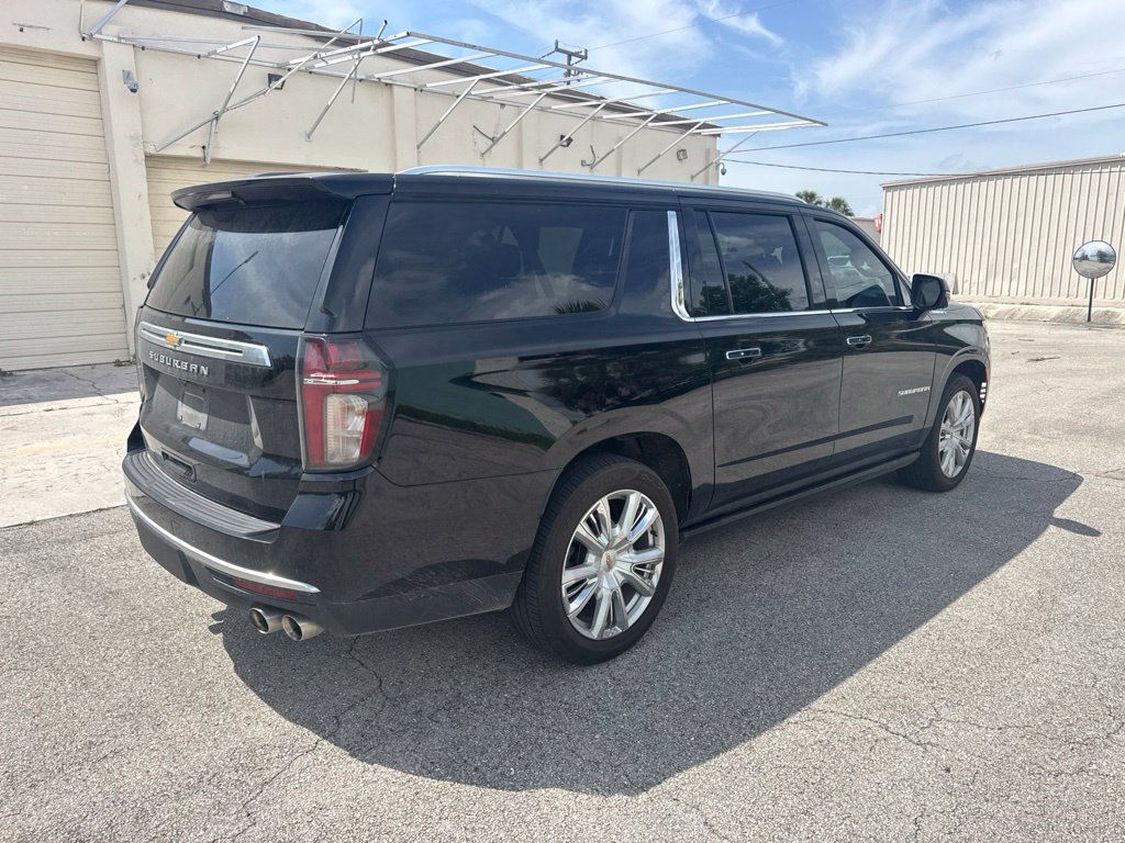 Used 2023 Chevrolet Suburban High Country RWD image 5