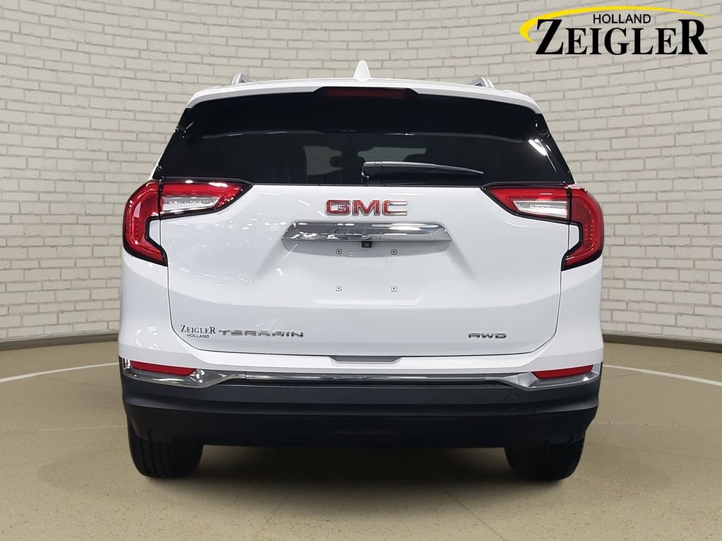 Used 2024 GMC Terrain SLT image 6