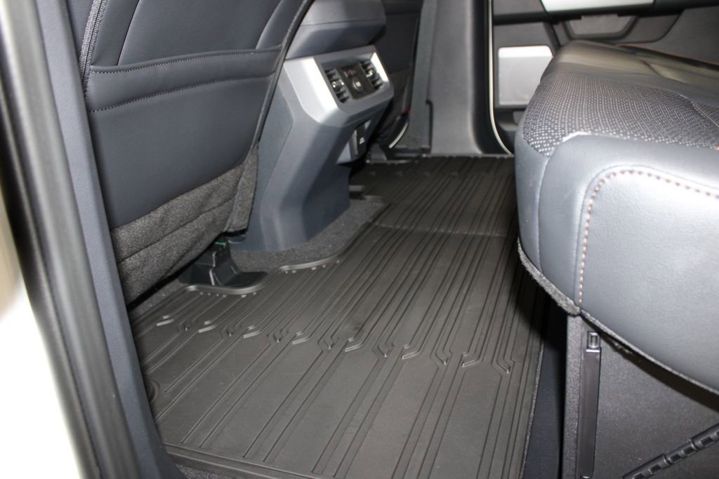 New 2026 Ford F250 Lariat w/ Black Appearance Package image 25