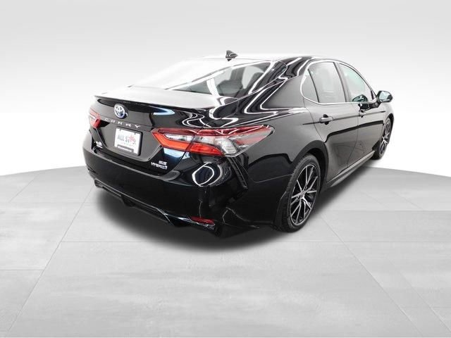 Used 2024 Toyota Camry SE image 10