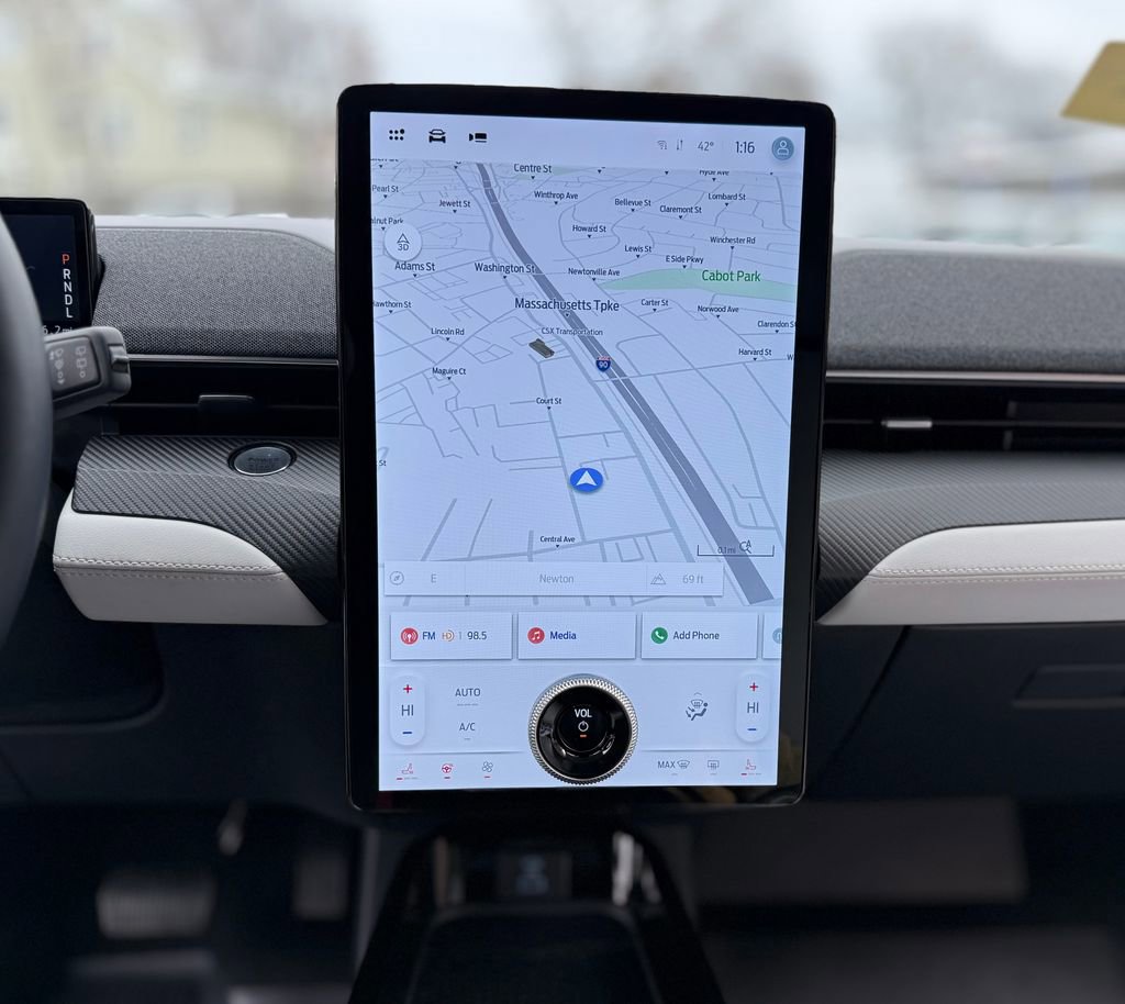 Used 2024 Ford Mustang Mach-E Premium image 7