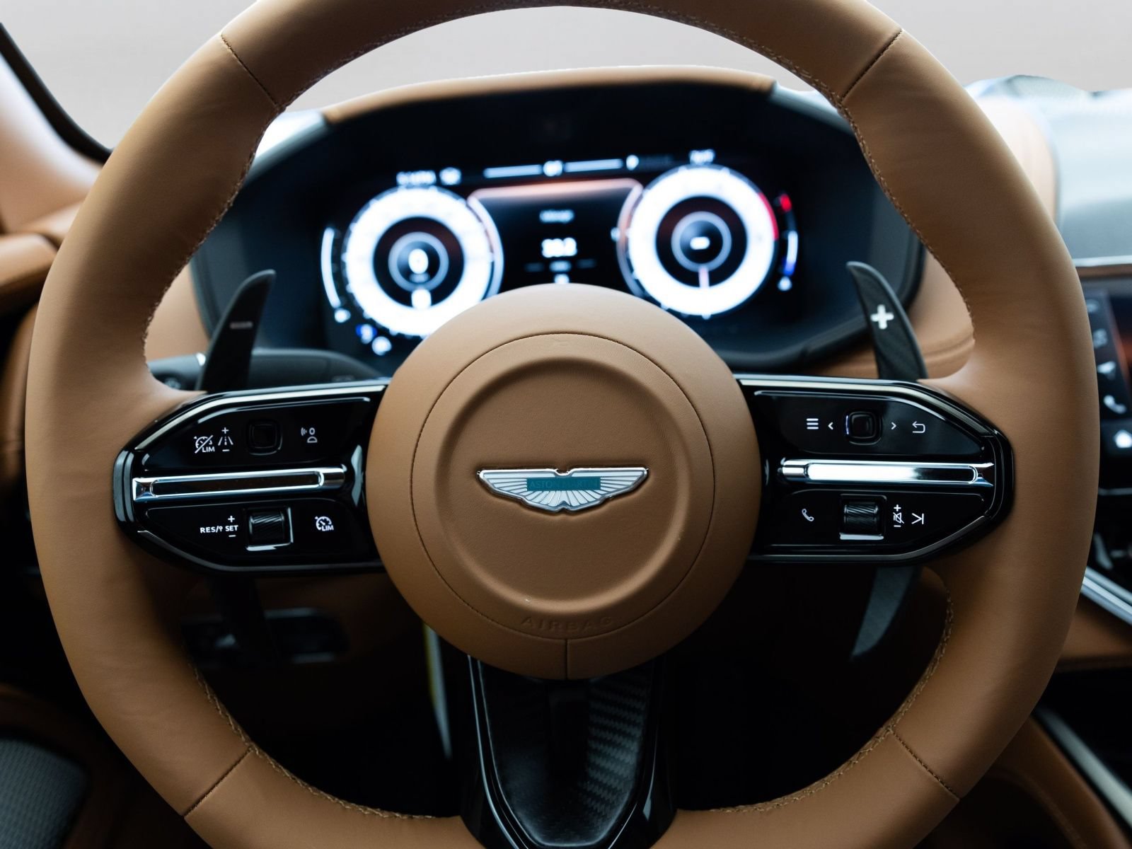 New 2026 Aston Martin DBX S AWD/4WD image 44