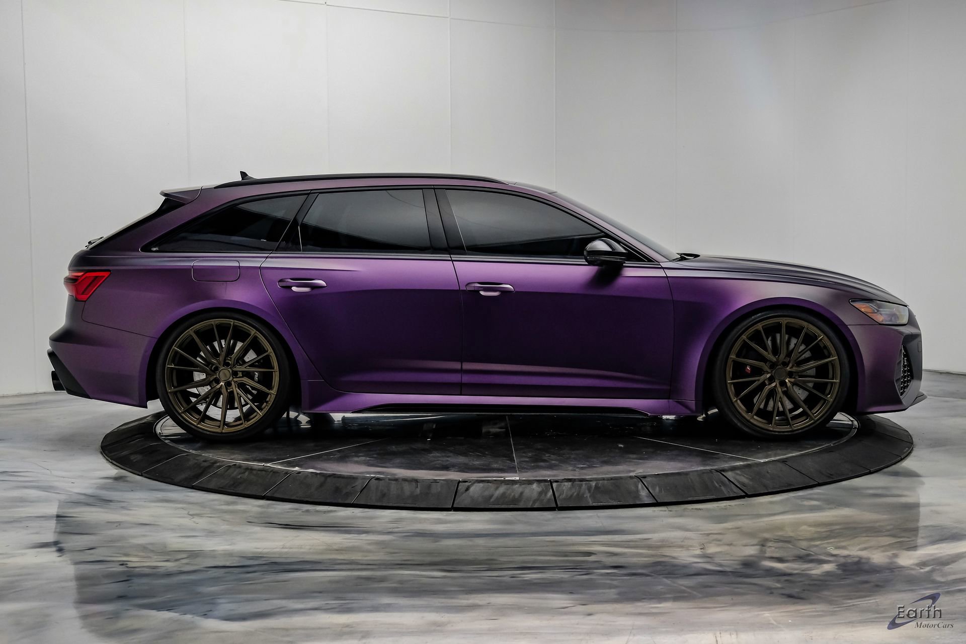 Used 2023 Audi RS 6 w/ Black Optic Package AWD/4WD image 24