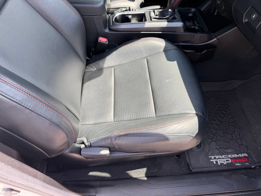 Used 2022 Toyota Tacoma TRD Pro AWD/4WD image 15