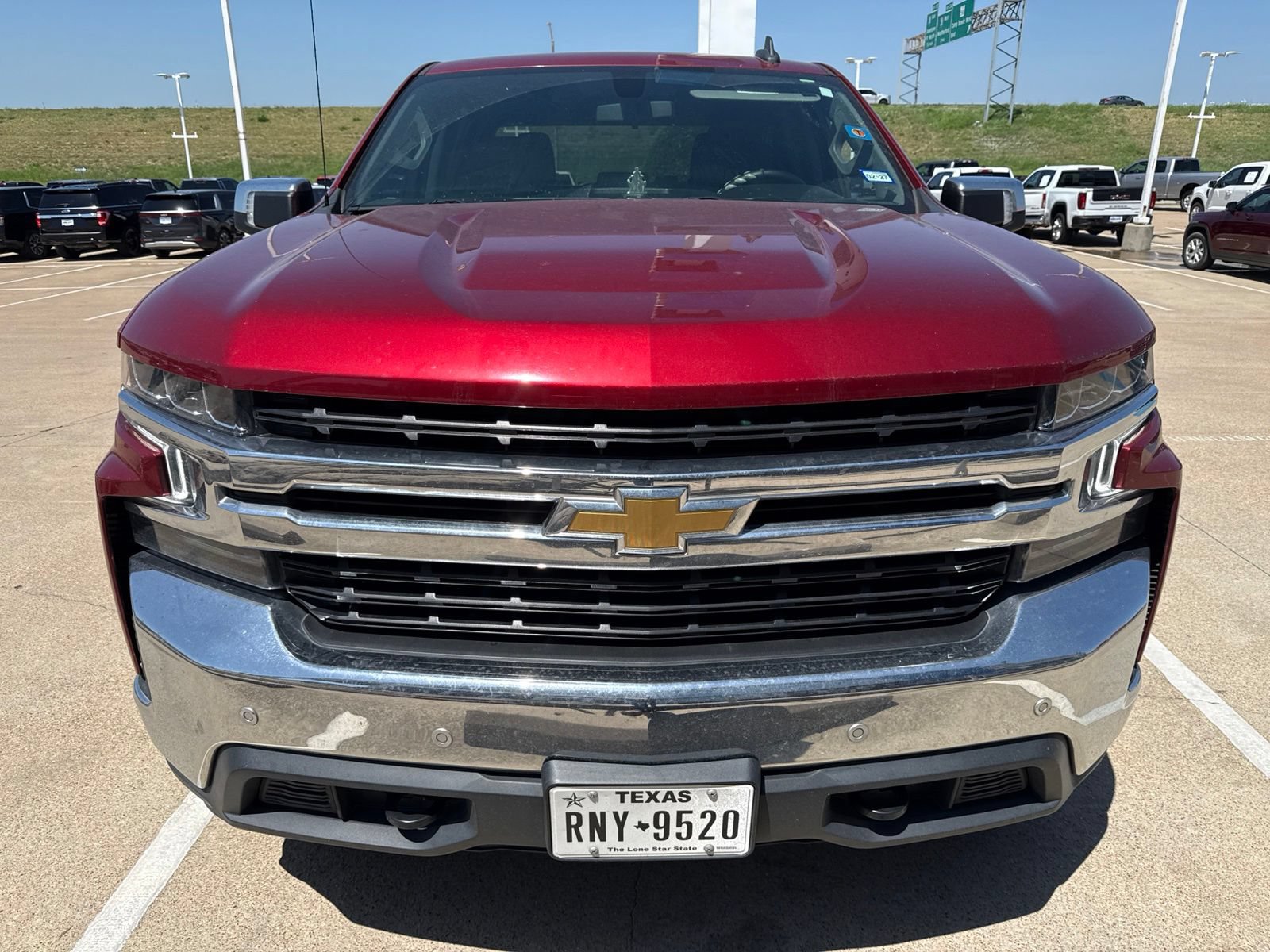 Used 2022 Chevrolet Silverado 1500 LT w/ Z71 Off-Road Package AWD/4WD image 2
