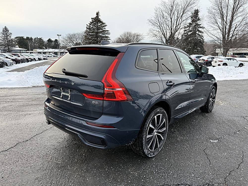 Used 2024 Volvo XC60 B5 Plus image 7