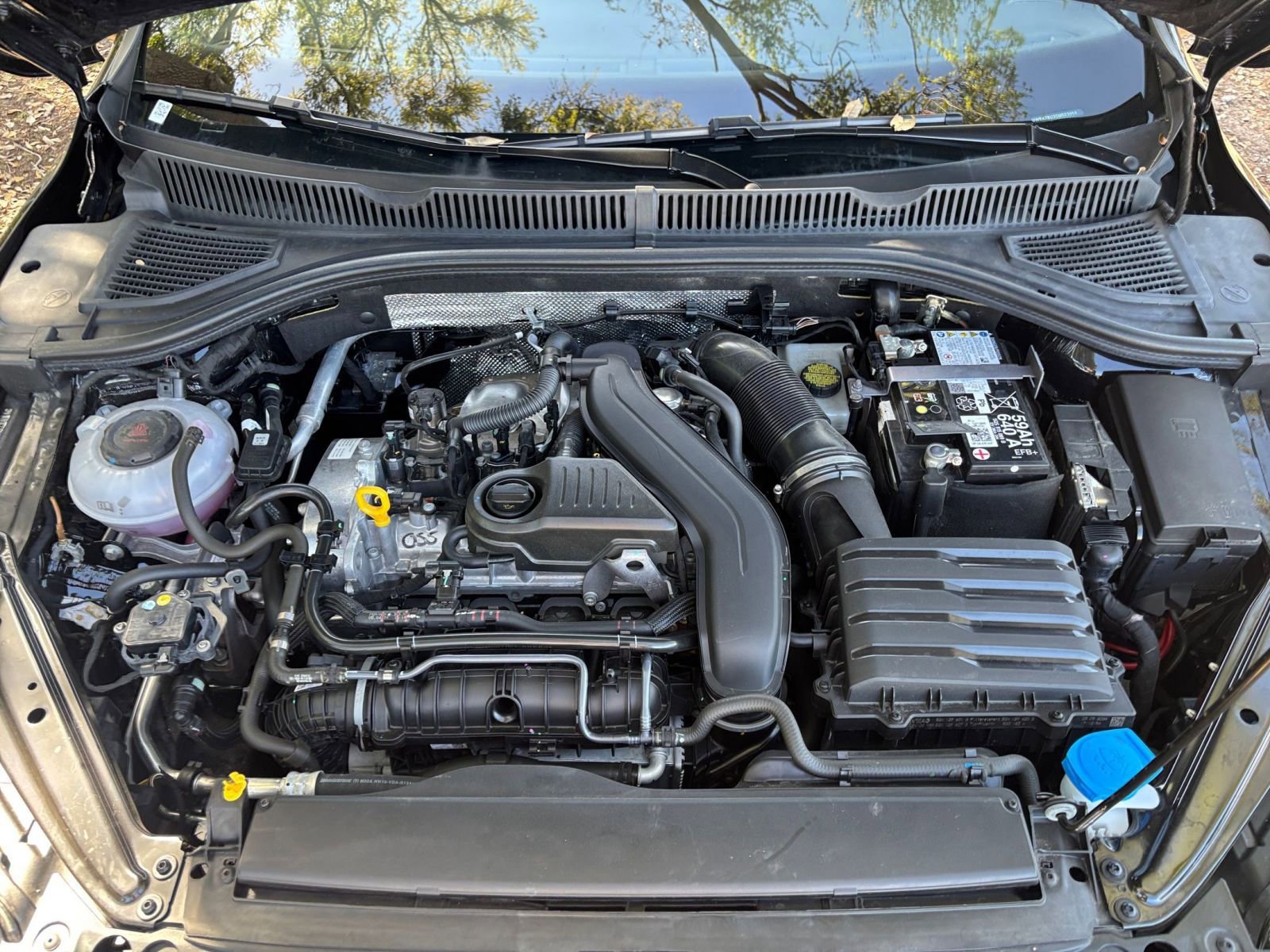 Used 2025 Volkswagen Jetta Sport image 32