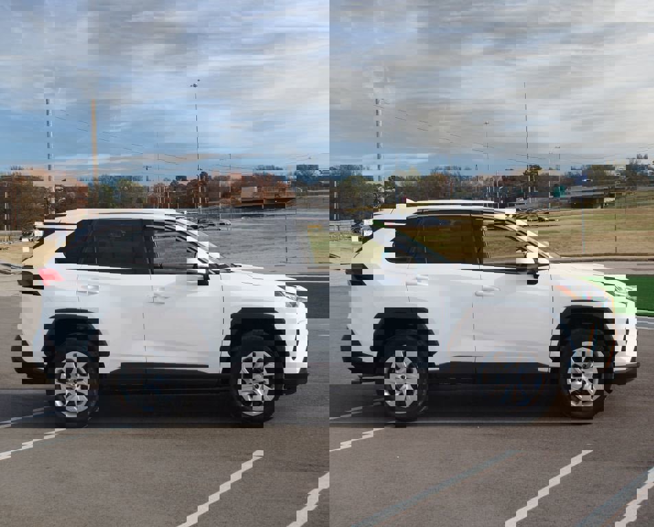 Certified 2025 Toyota RAV4 LE image 18