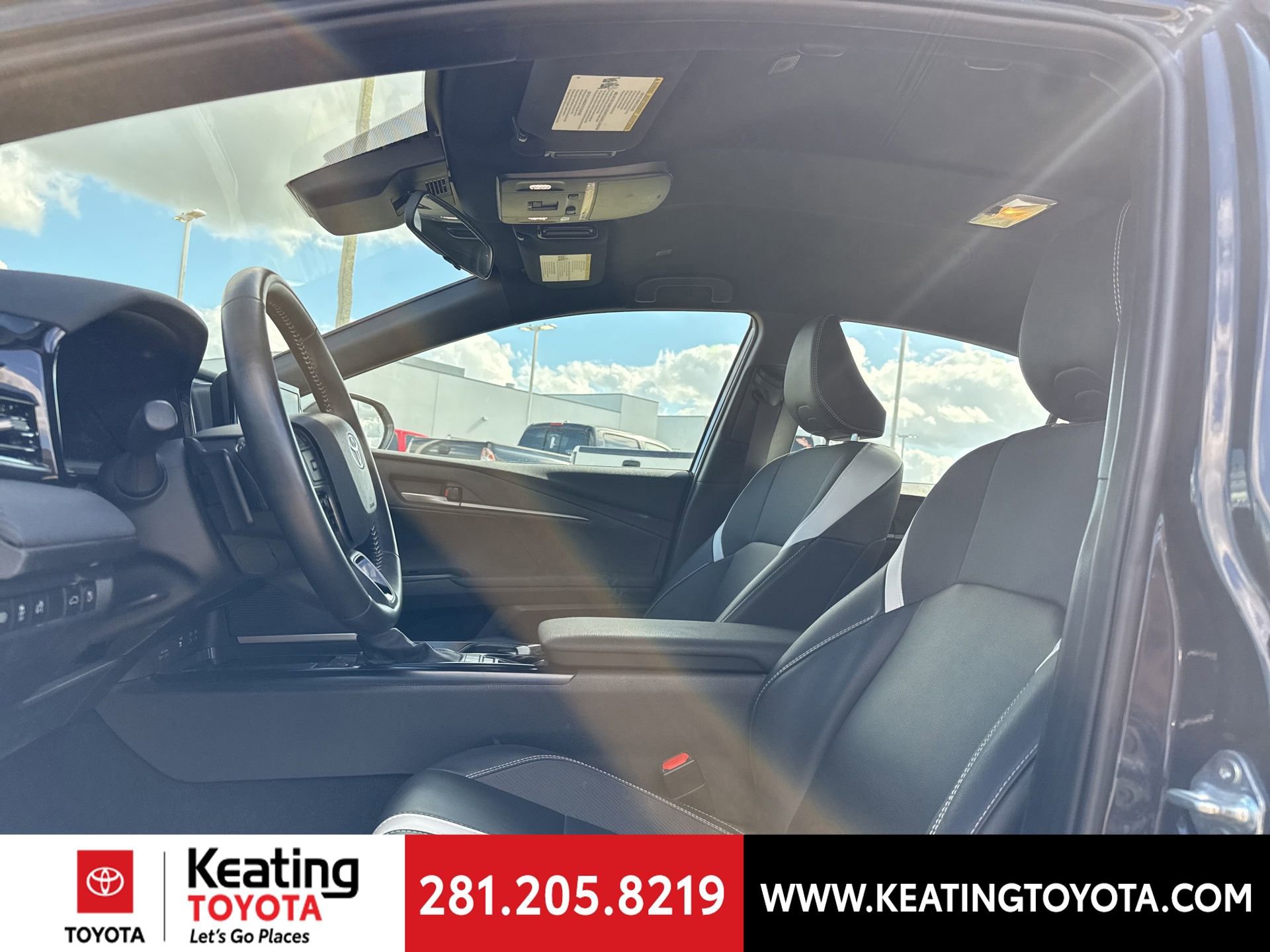 Used 2025 Toyota Camry SE image 16