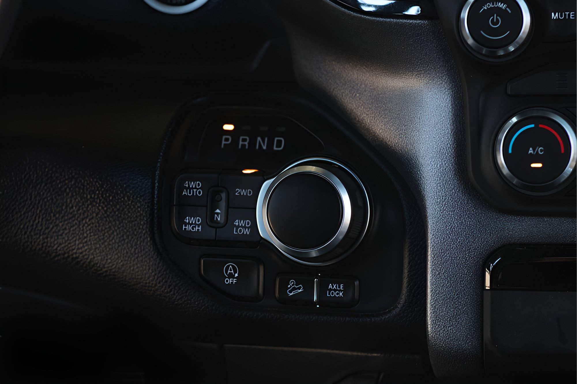 Used 2022 RAM 1500 Big Horn w/ Built-to-serve Edition image 28