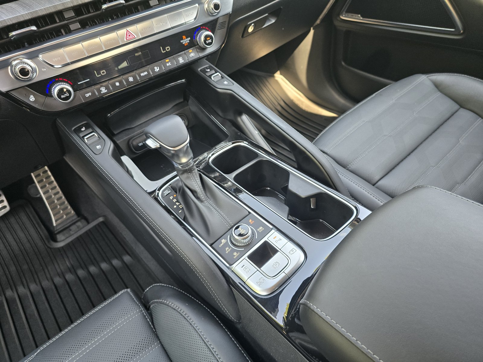 Used 2025 Kia Telluride SX Prestige AWD/4WD image 16