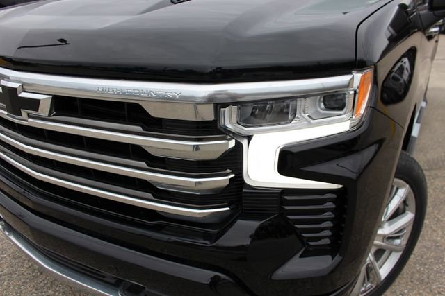 Used 2023 Chevrolet Silverado 1500 High Country w/ High Country Premium Package image 5