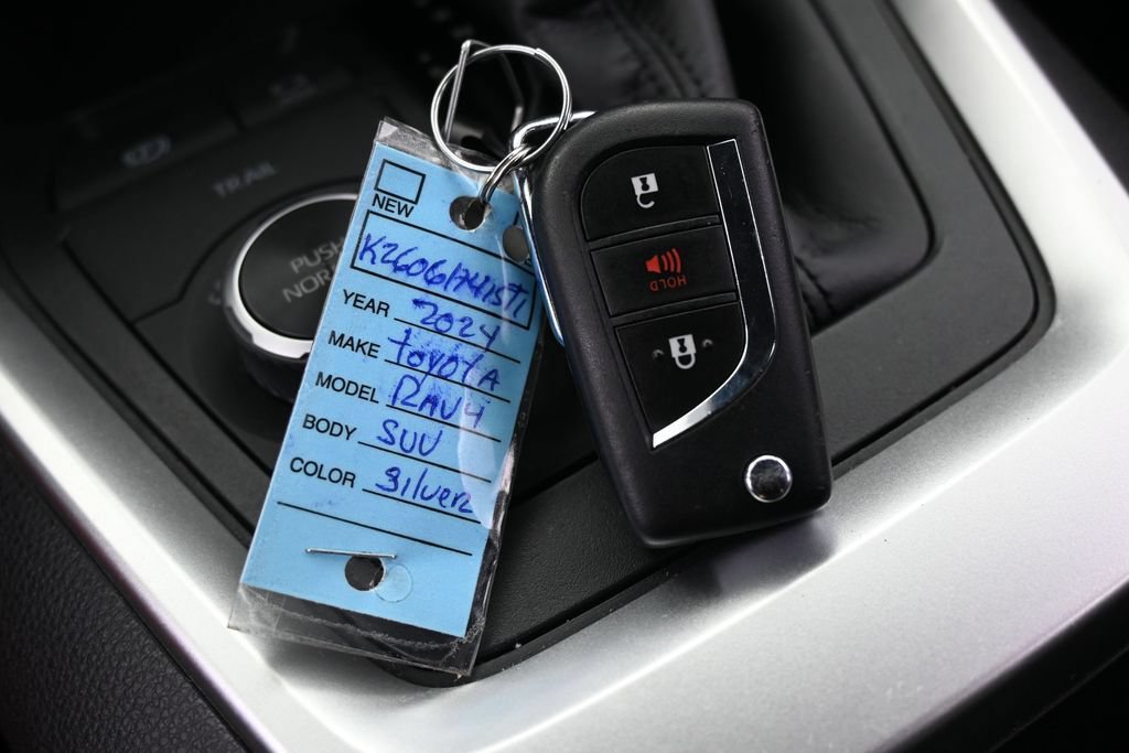 Used 2024 Toyota RAV4 LE AWD/4WD image 23