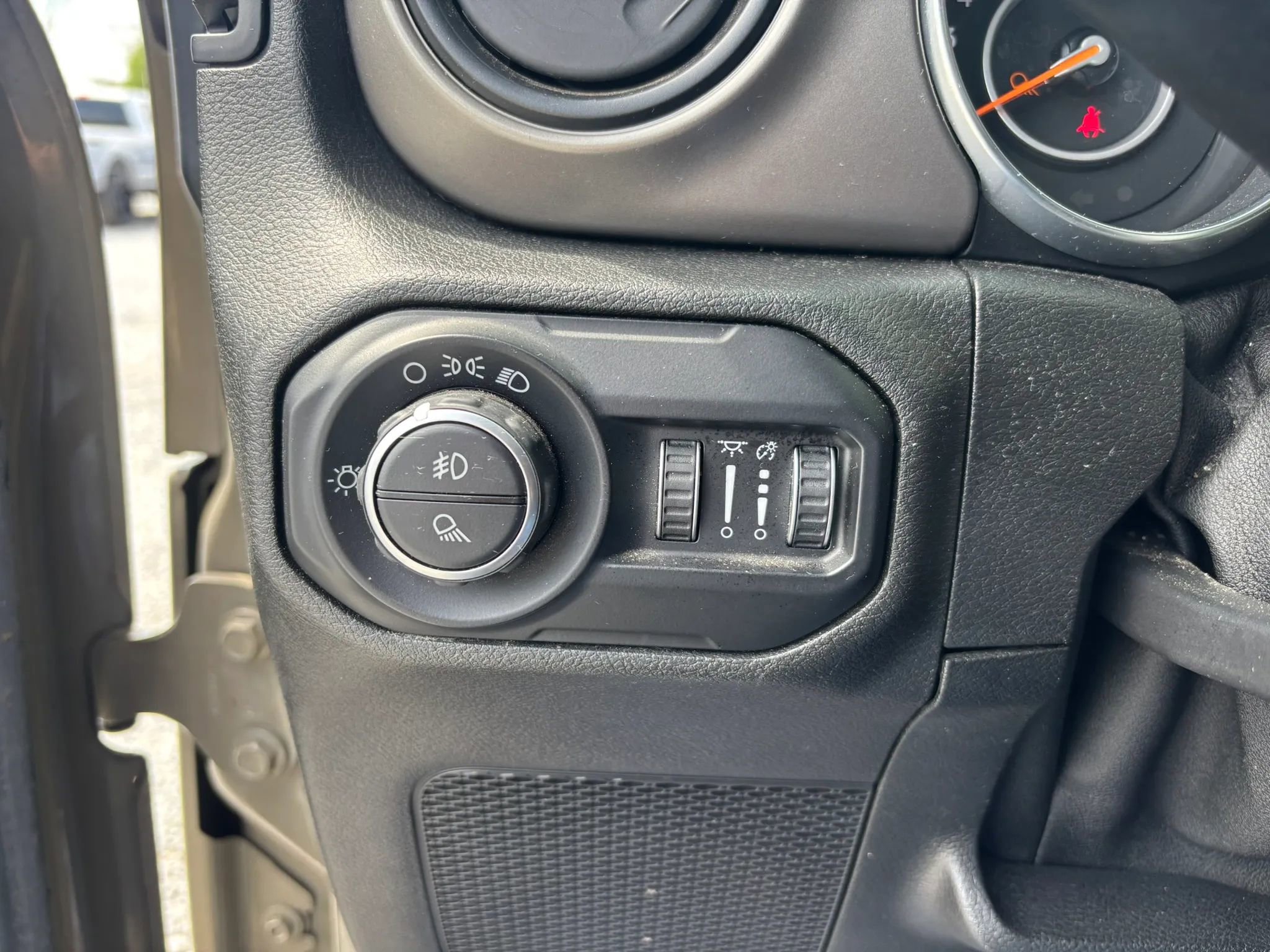 Used 2020 Jeep Gladiator Sport AWD/4WD image 22
