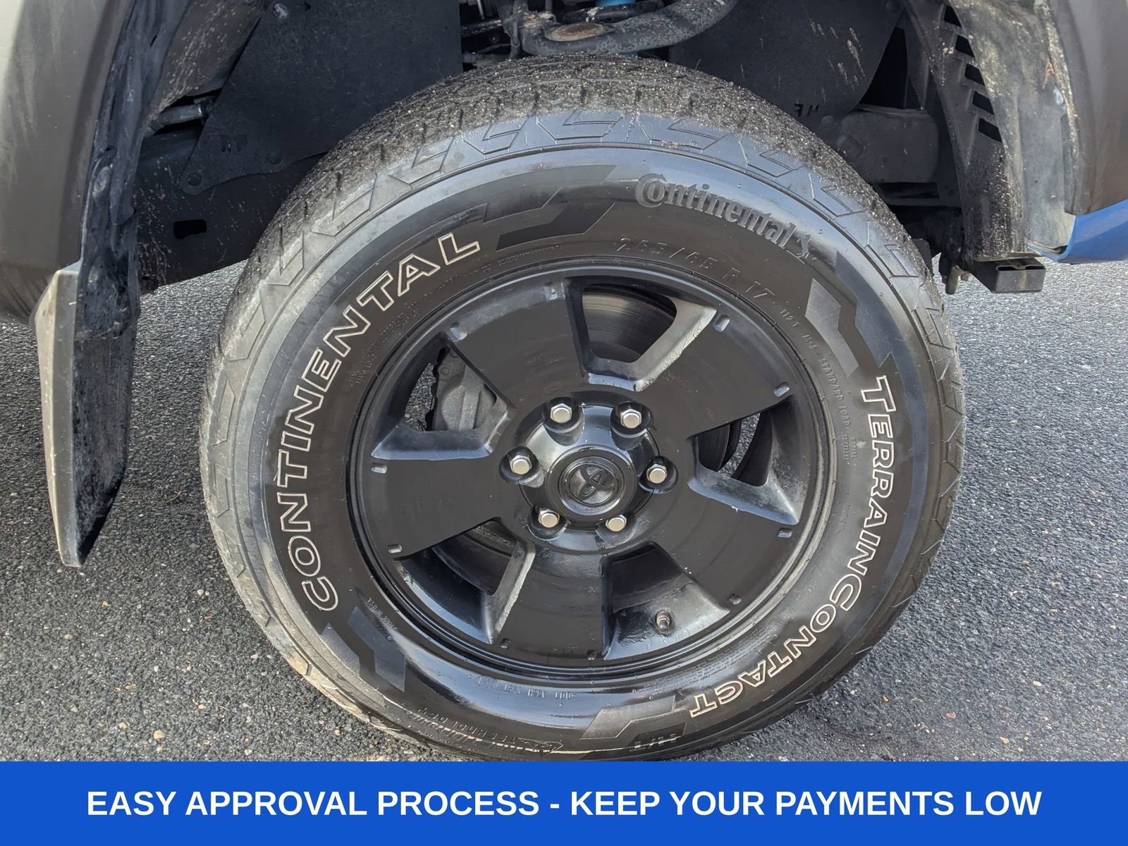 Used 2017 Toyota Tacoma TRD Off-Road w/ Tow Package (A/T) image 13