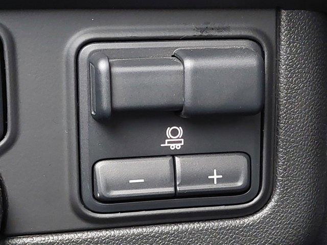 Used 2024 Chevrolet Suburban High Country image 8