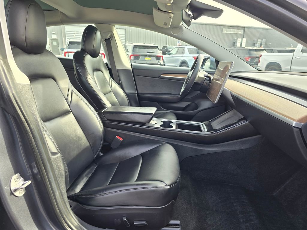 Used 2021 Tesla Model 3 Standard Range Plus RWD image 15