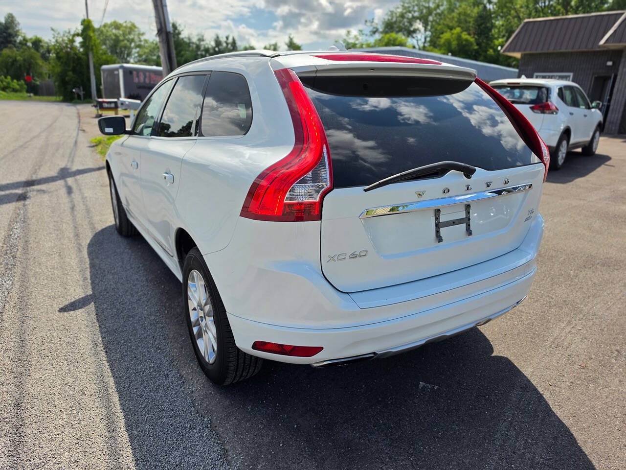 Used 2015 Volvo XC60 T5 AWD/4WD image 4