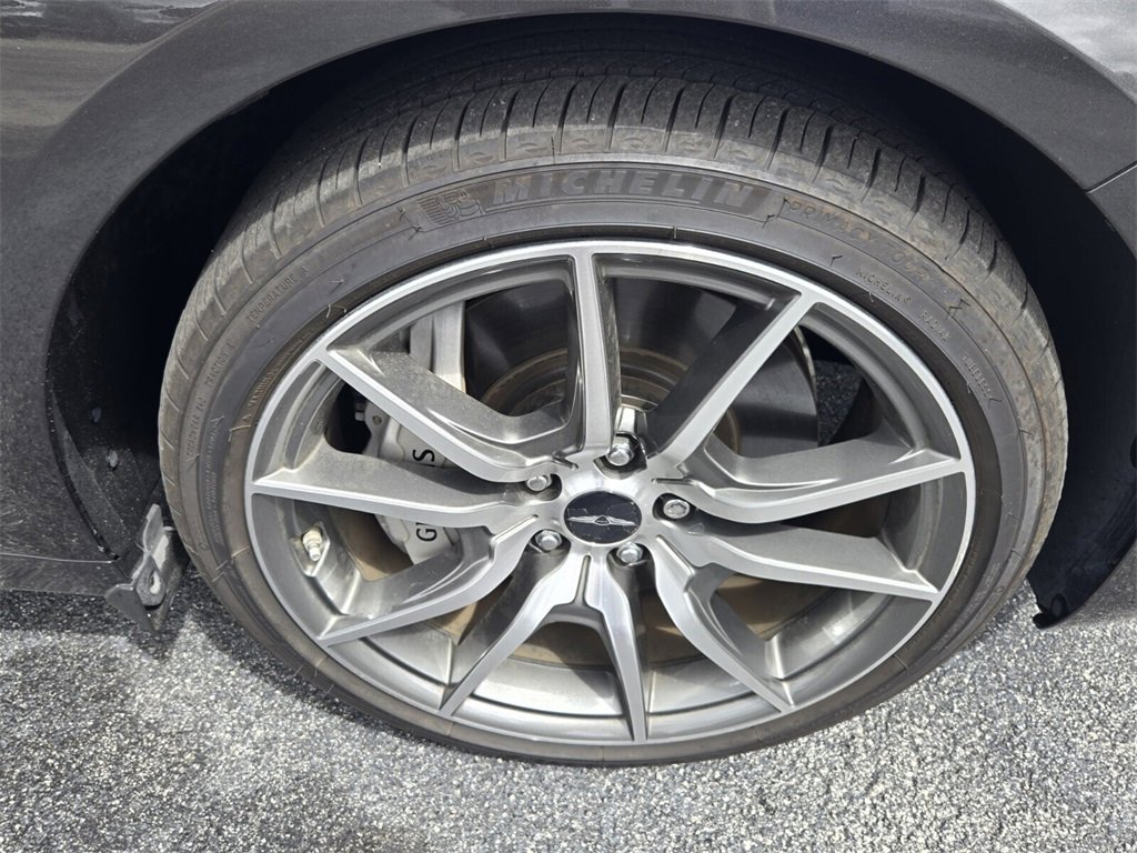 Certified 2025 Genesis G70 2.5T image 16