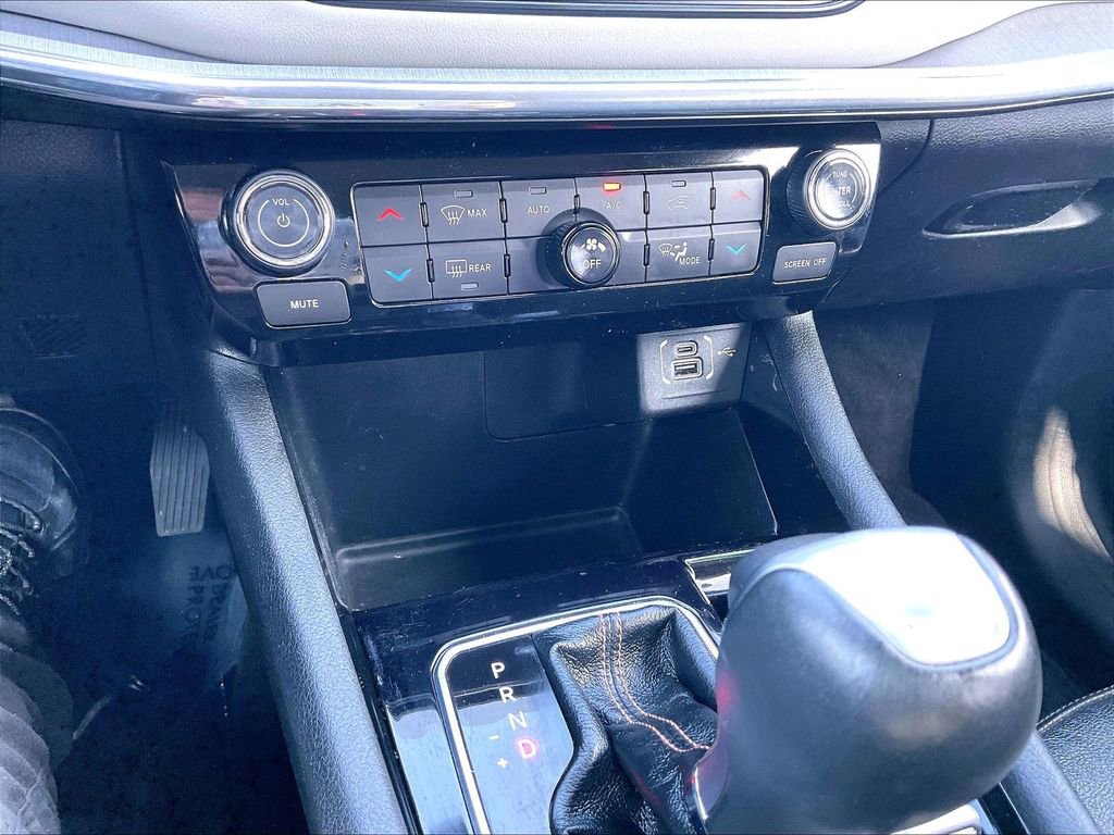 Used 2022 Jeep Compass Limited image 24