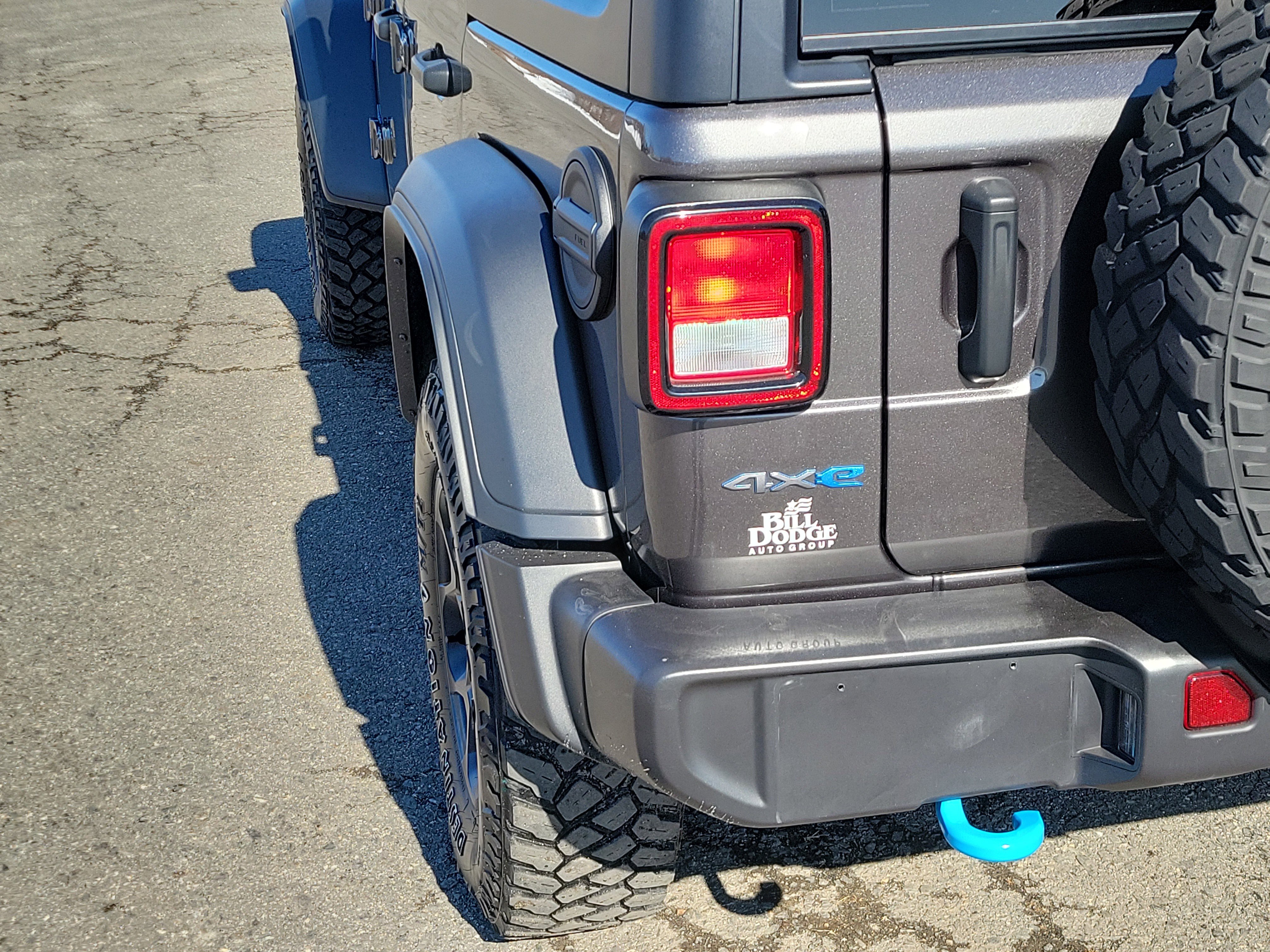 Used 2023 Jeep Wrangler Unlimited w/ Cold Weather Group image 11