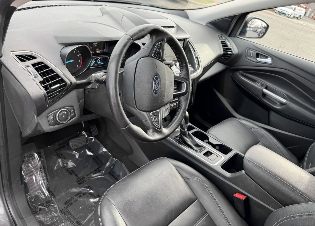 Used 2018 Ford Escape Titanium image 17