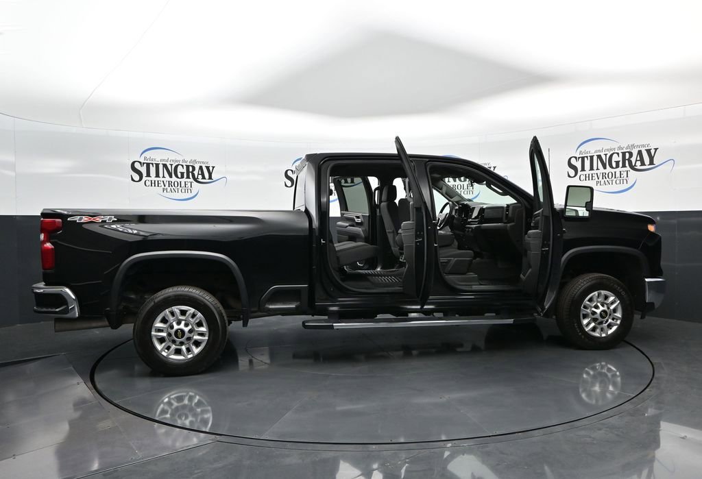 Used 2025 Chevrolet Silverado 2500 LT w/ Convenience Package image 27