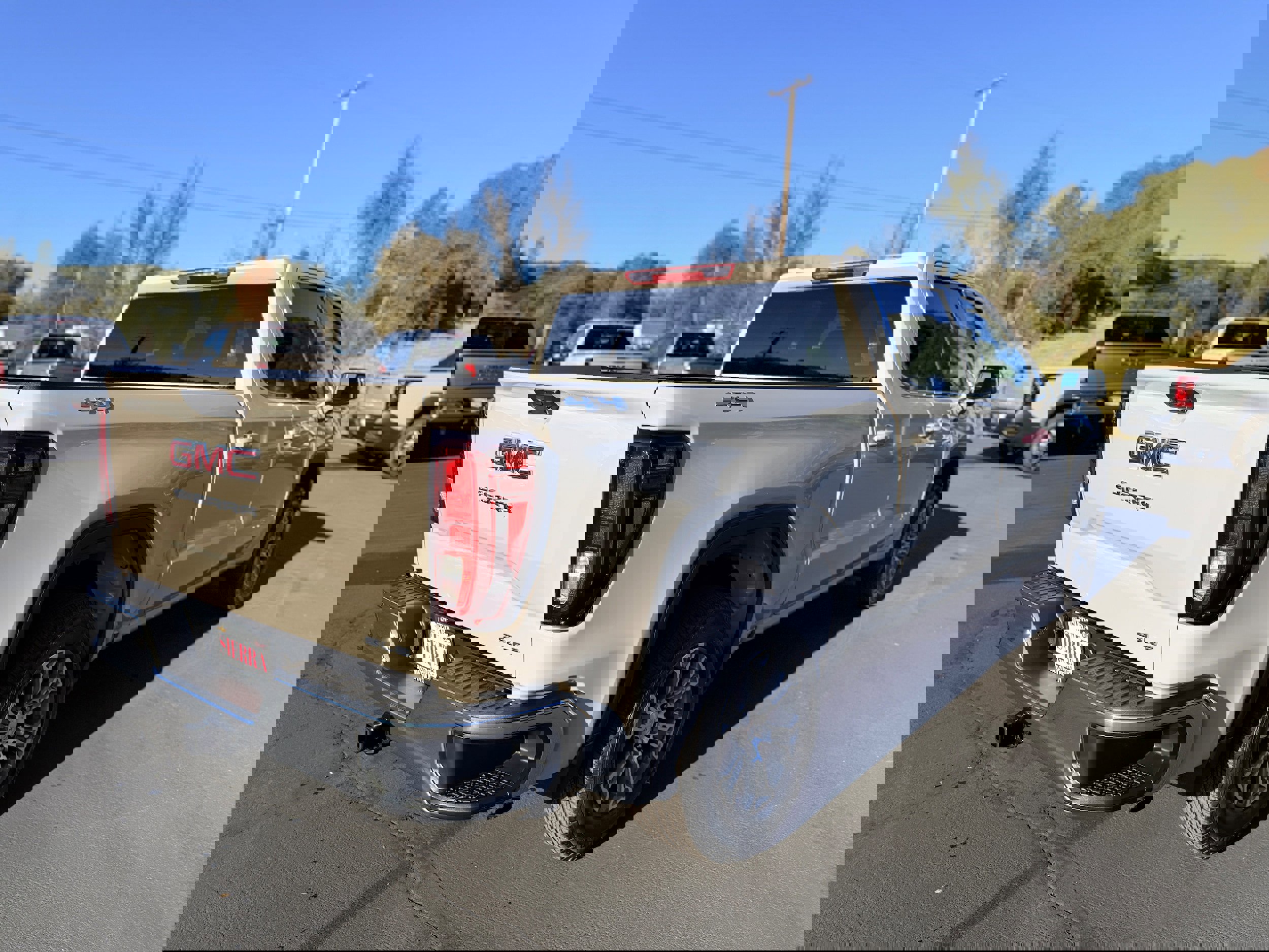 New 2026 GMC Sierra 1500 SLE w/ Max Trailering Package image 4