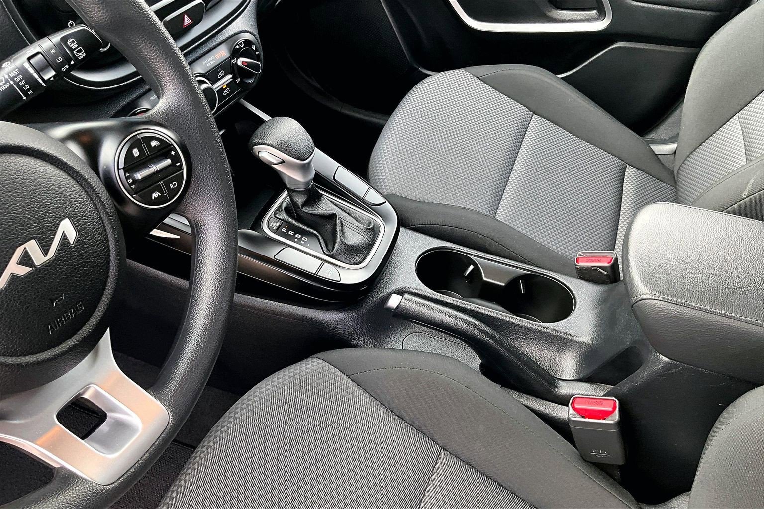 Used 2024 Kia Soul LX w/ Option Group 015 FWD image 14