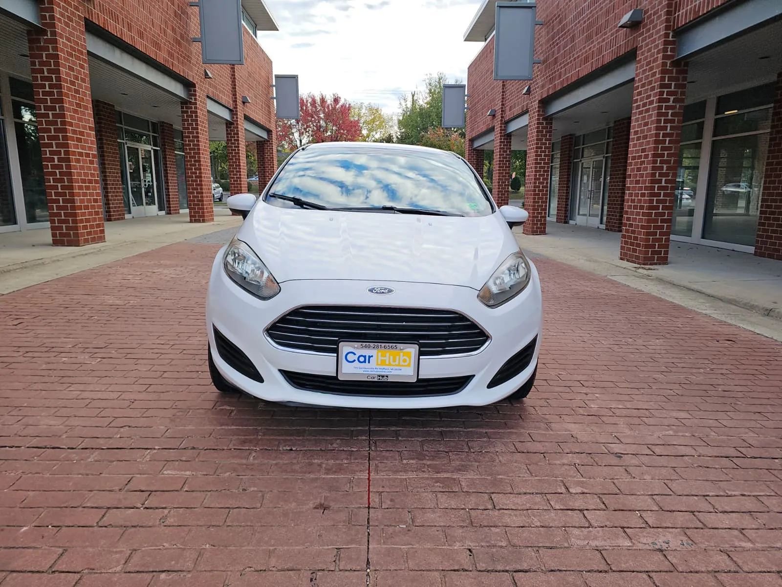 Used 2015 Ford Fiesta S image 2