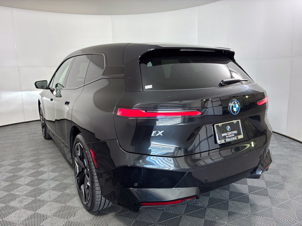 Certified 2024 BMW iX xDrive50 w/ Premium Package AWD/4WD image 7
