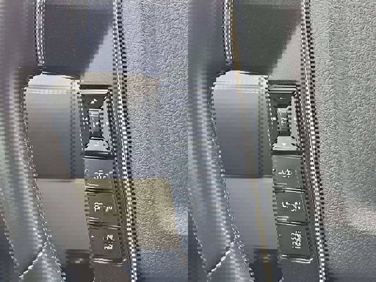 Used 2015 Lincoln Navigator 4WD w/ Equipment Group 101A Reserve image 24