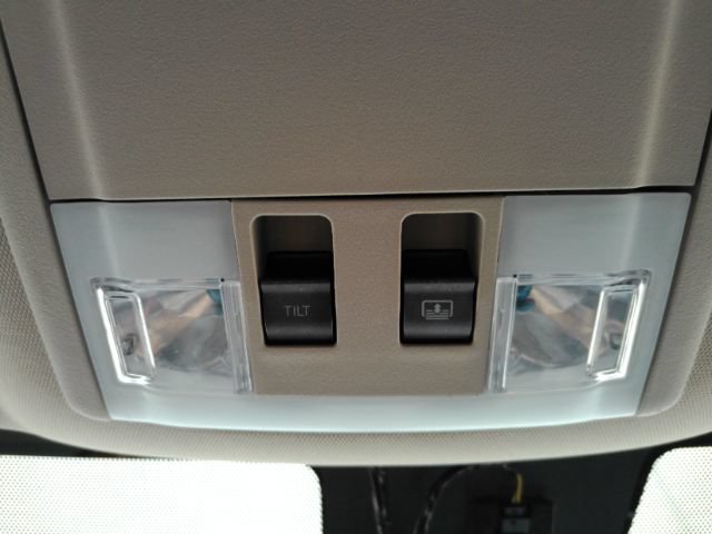 Used 2013 Lincoln MKX FWD image 48