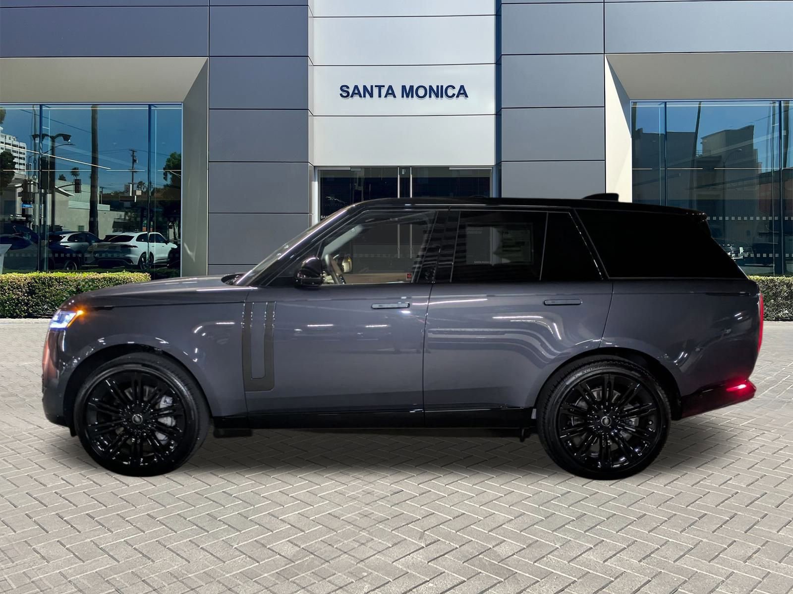 New 2025 Land Rover Range Rover SE image 5