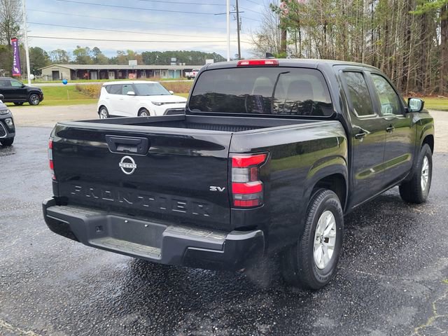 Used 2024 Nissan Frontier SV image 2