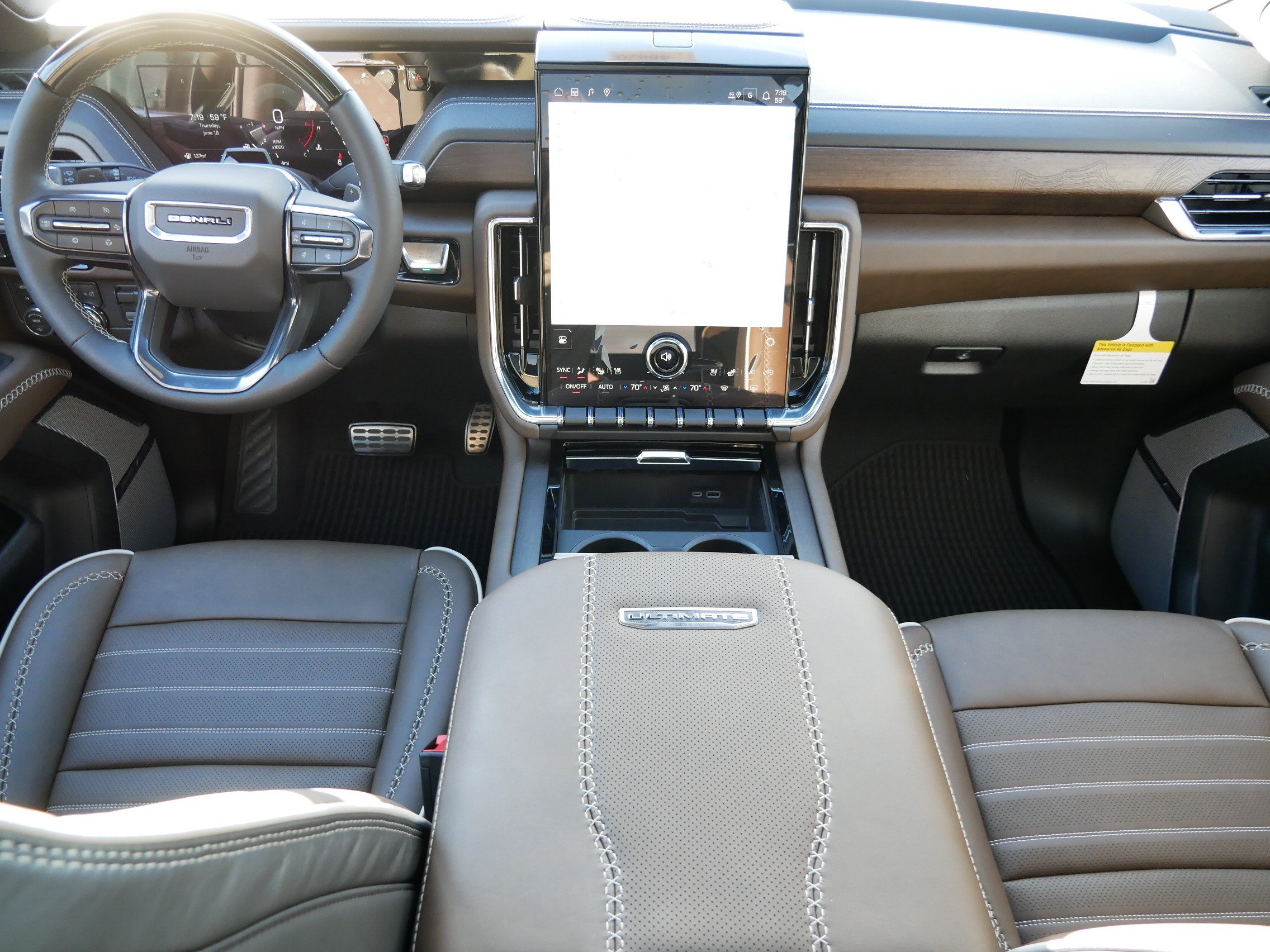 New 2026 GMC Yukon Denali Ultimate AWD/4WD image 9