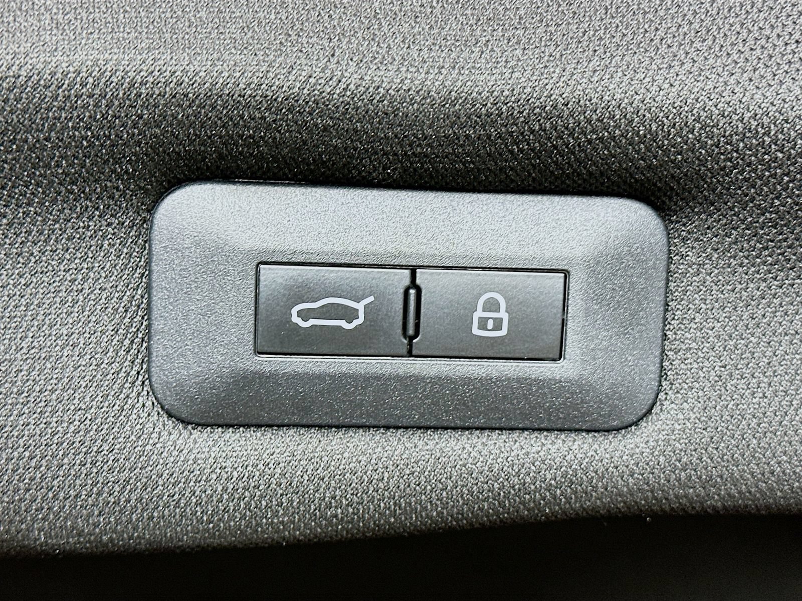 Used 2023 Ferrari Purosangue AWD/4WD image 39