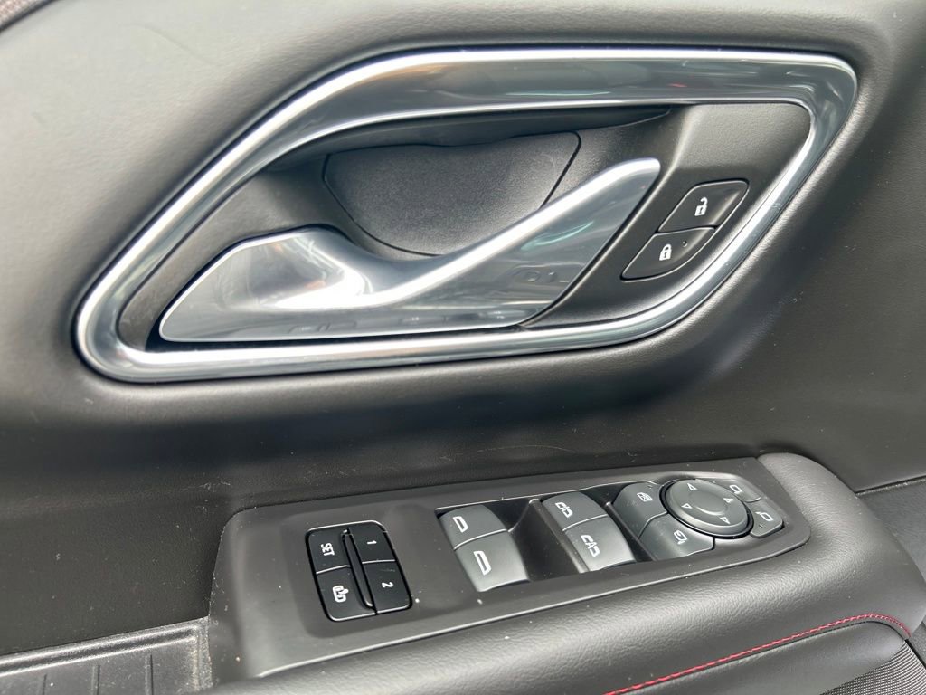 Used 2024 Chevrolet Suburban RST w/ Luxury Package image 19