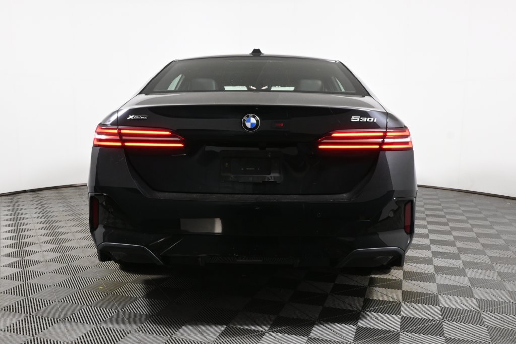 Used 2024 BMW 530i xDrive w/ M Sport Package AWD/4WD image 10