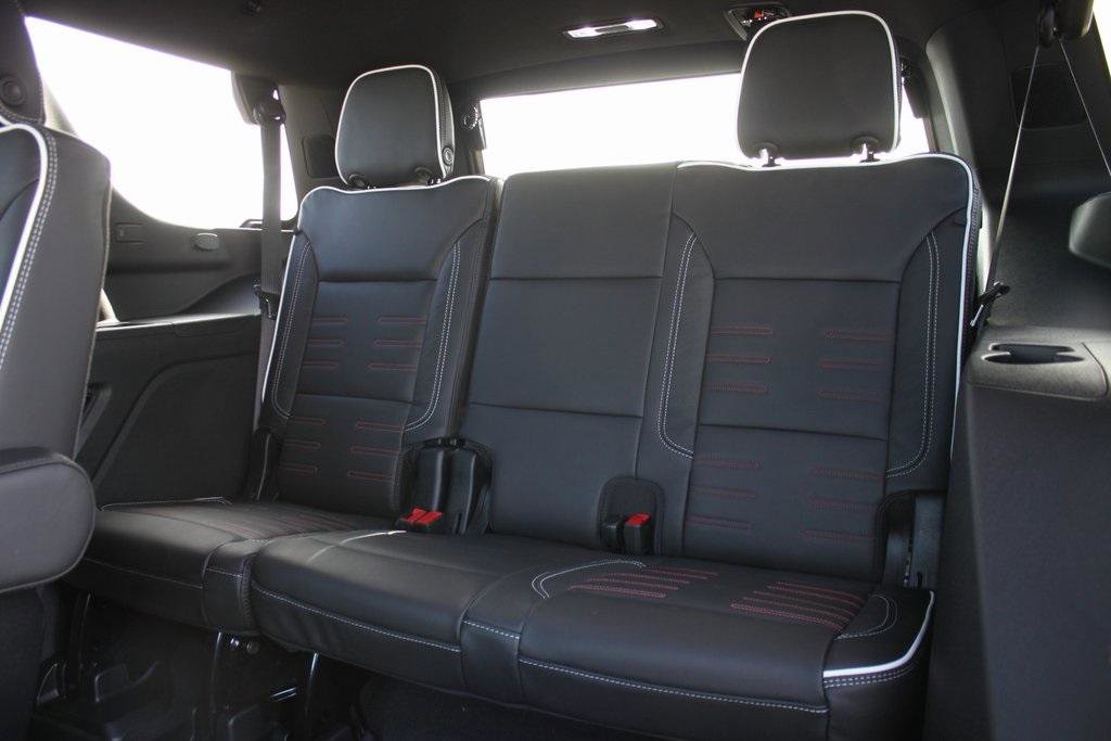 New 2026 GMC Yukon AT4 Ultimate w/ LPO, Floor Liner Package image 6