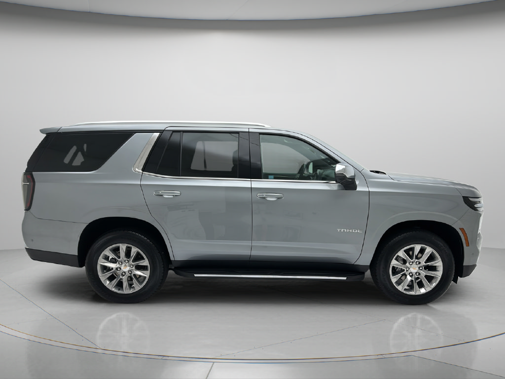 Used 2025 Chevrolet Tahoe Premier AWD/4WD image 6