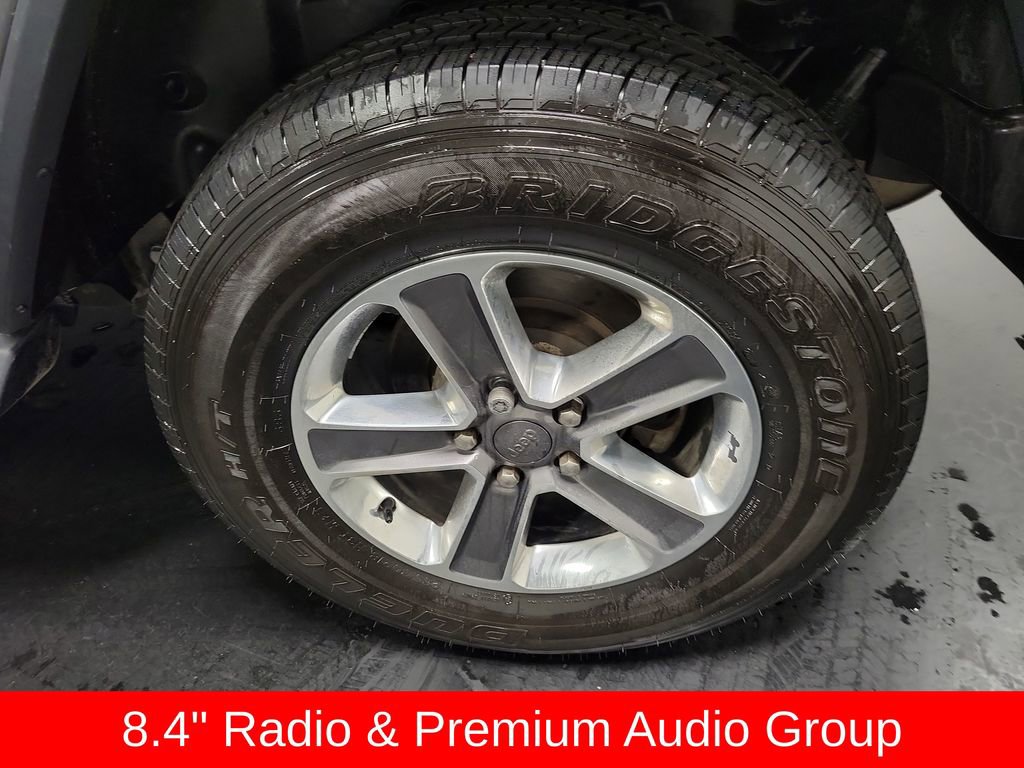 Used 2020 Jeep Wrangler Unlimited Sahara image 11