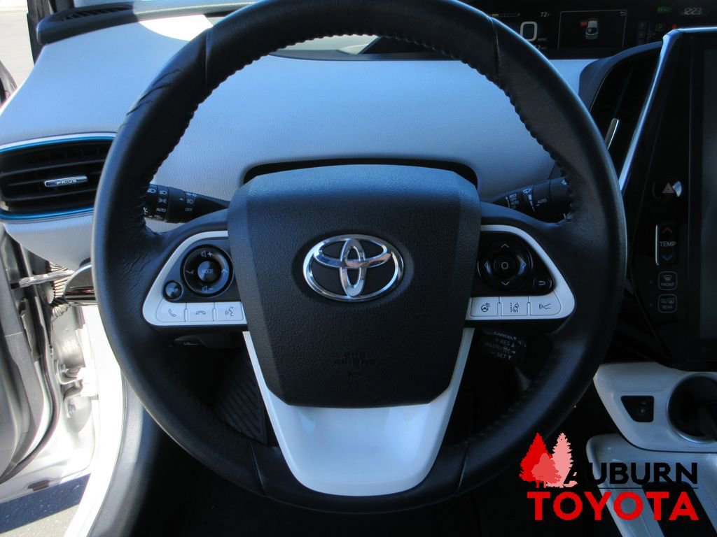 Used 2017 Toyota Prius Prime Advanced w/ Preferred Accessory Package image 11