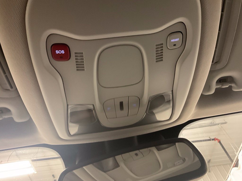 Used 2022 Jeep Renegade Trailhawk AWD/4WD image 27