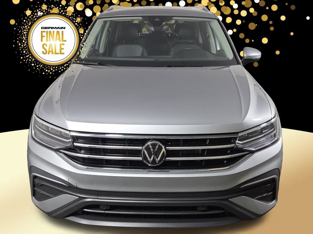 Certified 2024 Volkswagen Tiguan SE image 3