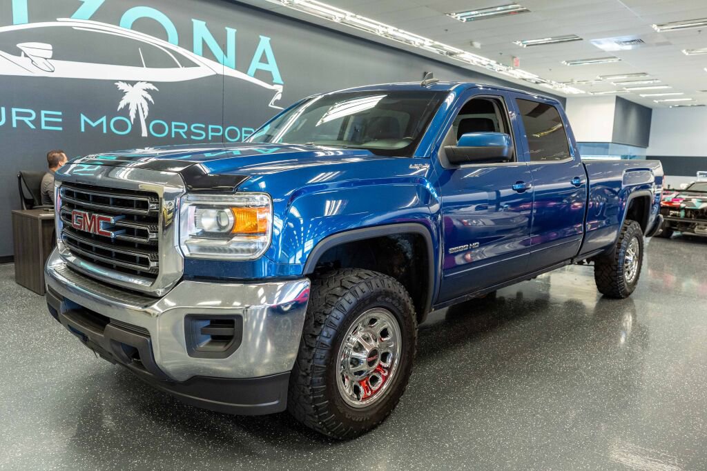 Used 2019 GMC Sierra 2500 SLE image 3