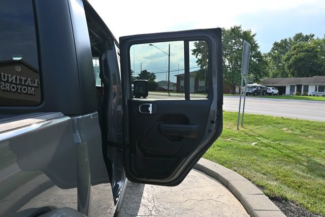 Used 2021 Jeep Gladiator Rubicon w/ Cold Weather Group AWD/4WD image 15