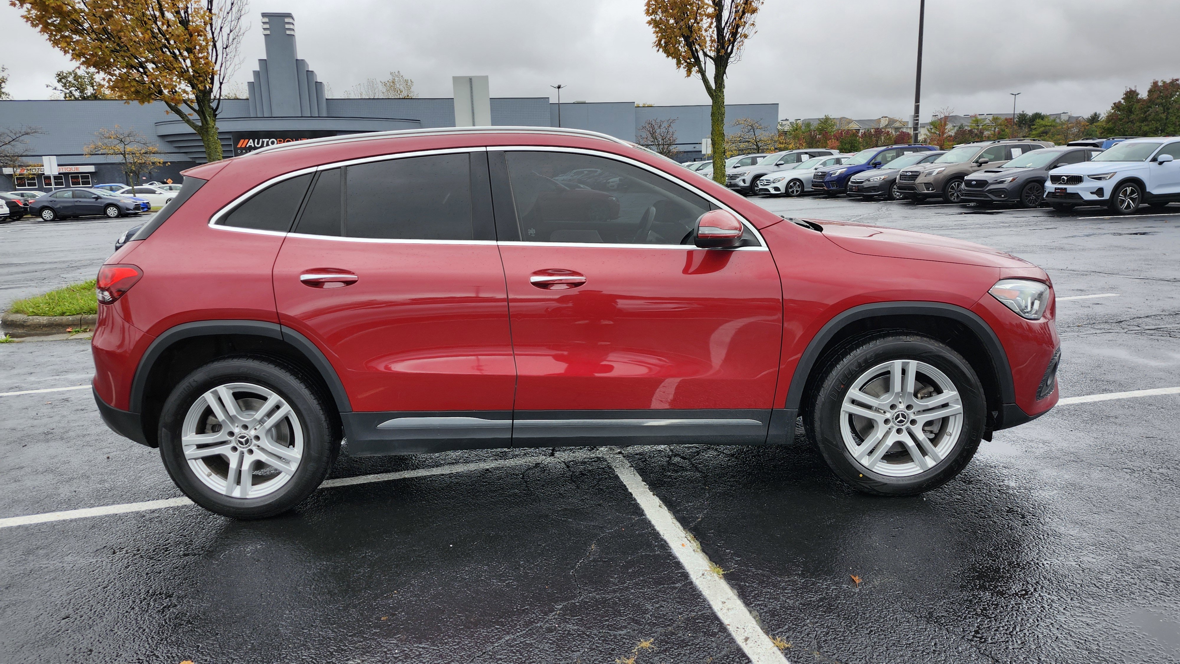 Used 2021 Mercedes-Benz GLA 250 4MATIC w/ Premium Package image 12